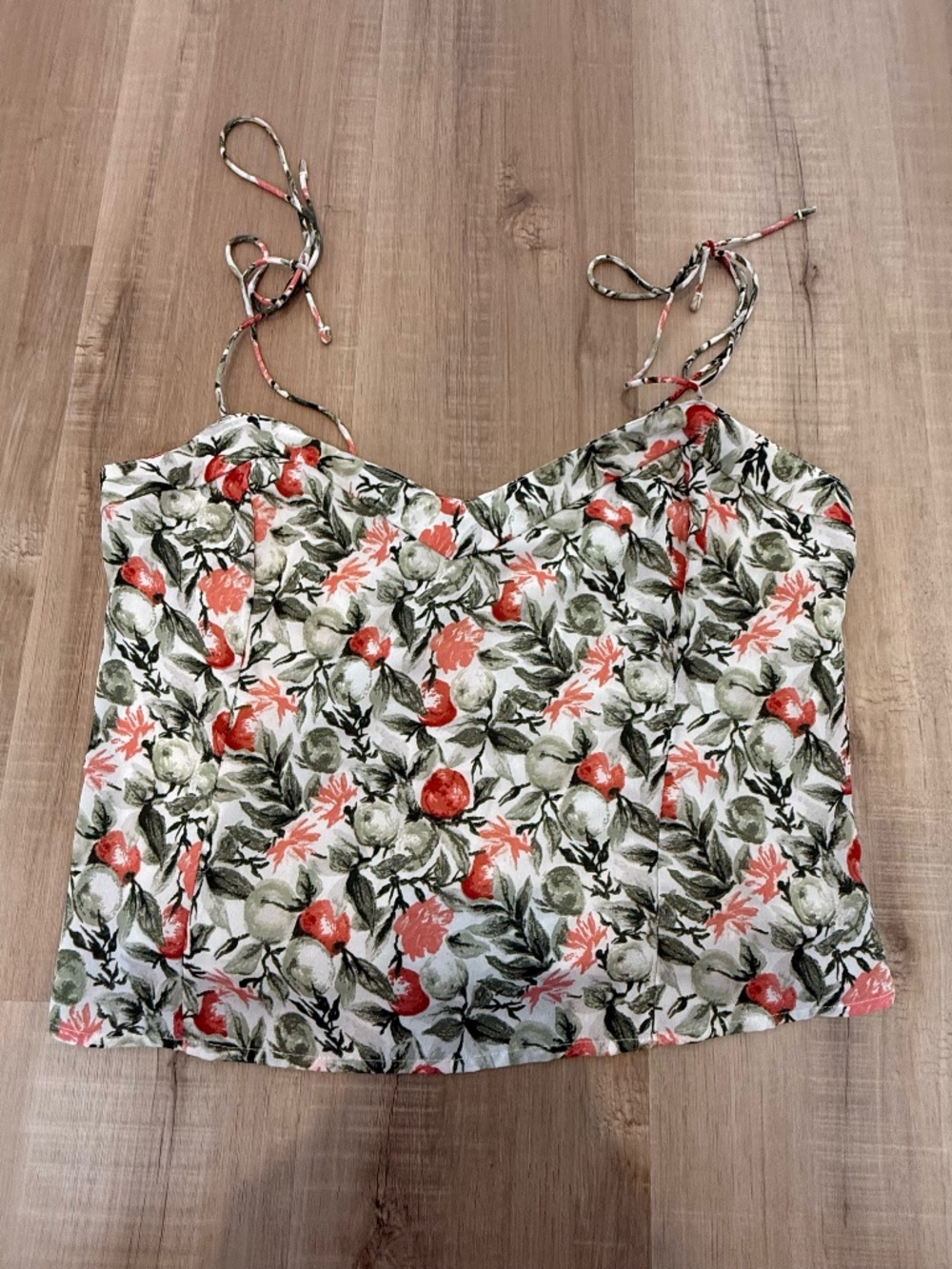 Abercrombie & Fitch Tie-Strap Cami in White Floral Size Large